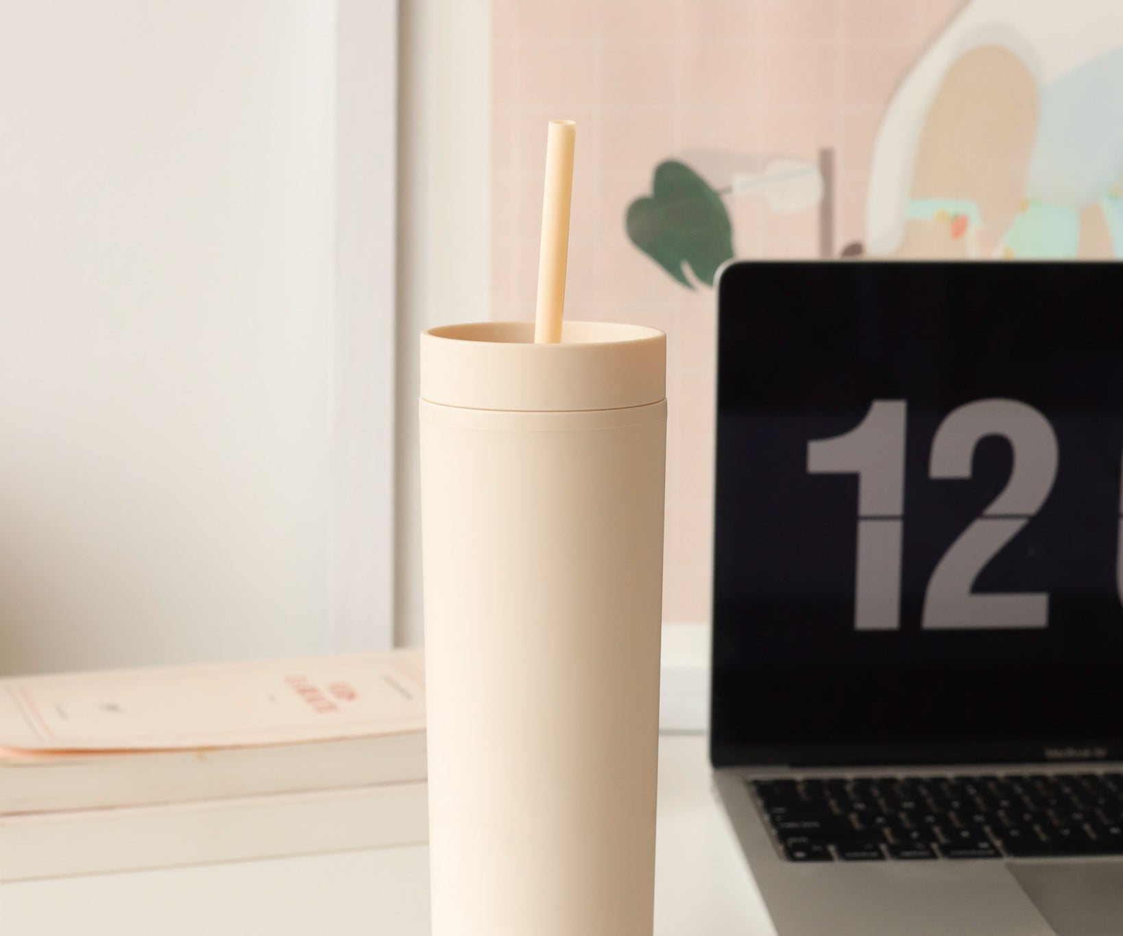 Gobelet "Tumbler" minimaliste avec paille