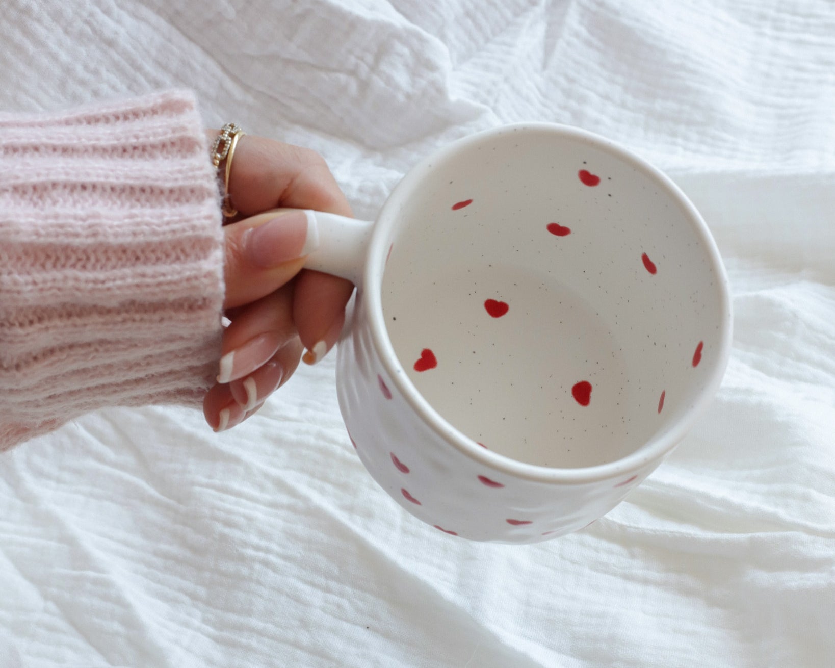 Tasse cœurs rouges minimaliste