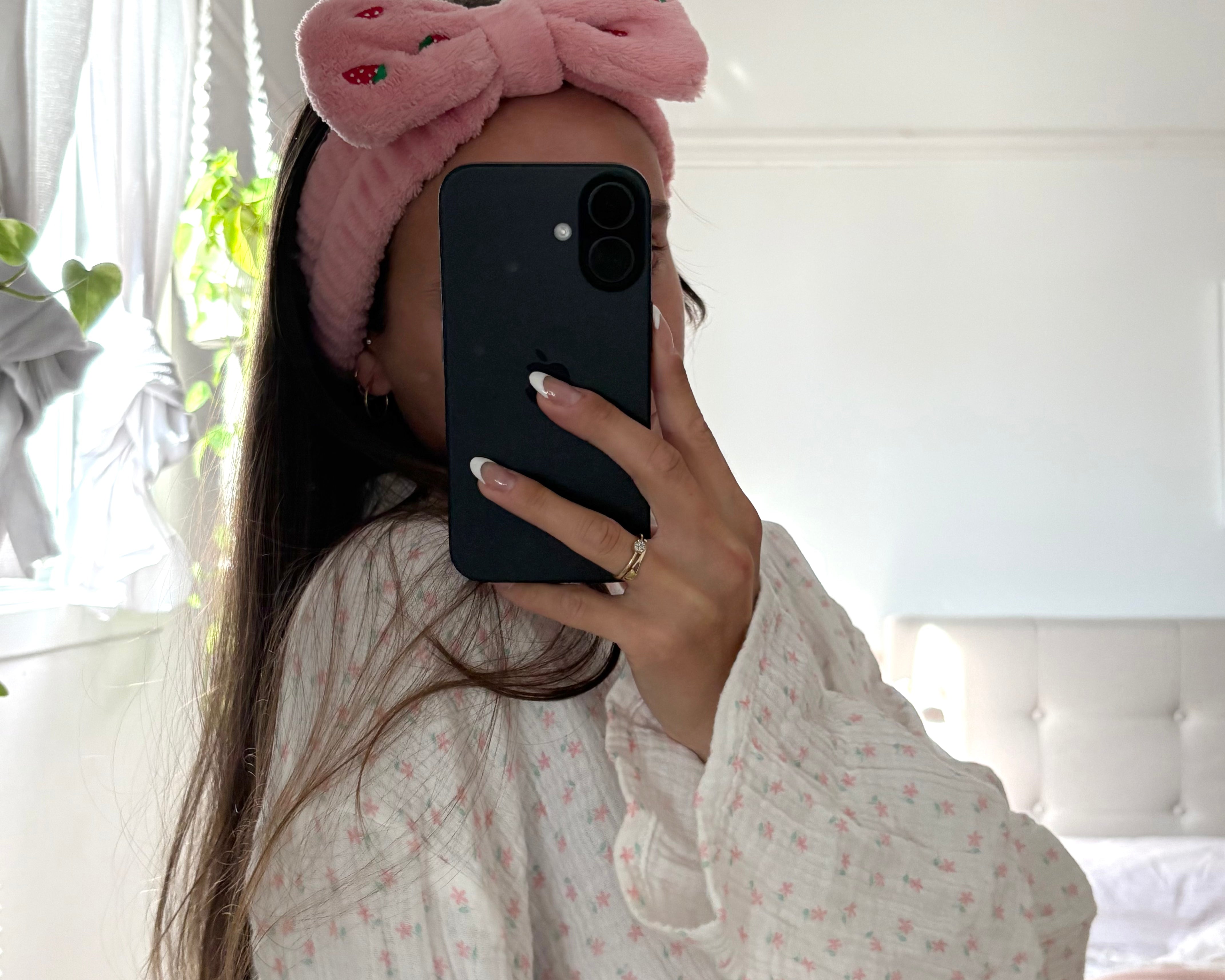 Bandeau self-care fraises brodées - rose corail