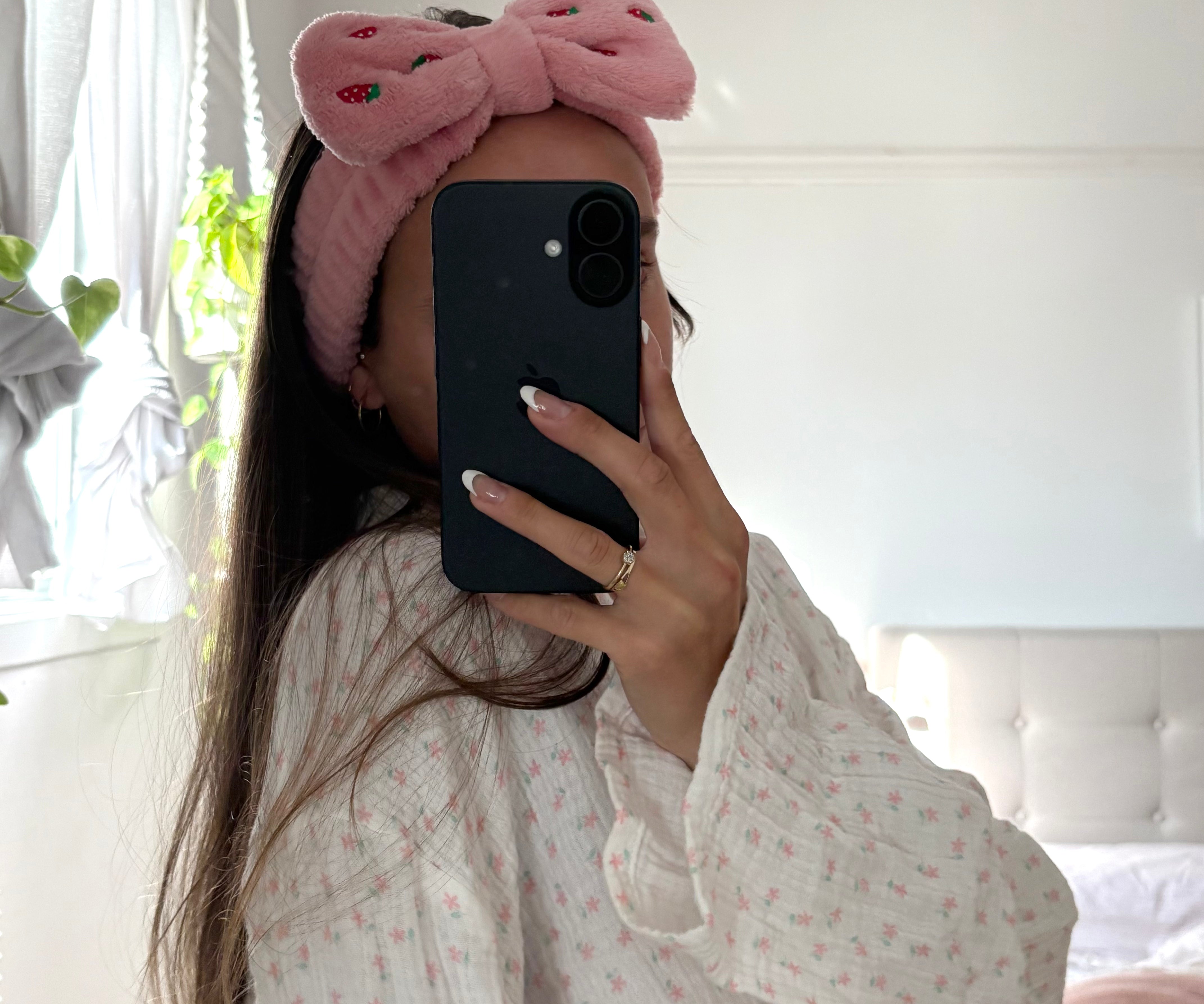 Bandeau self-care fraises brodées - rose corail