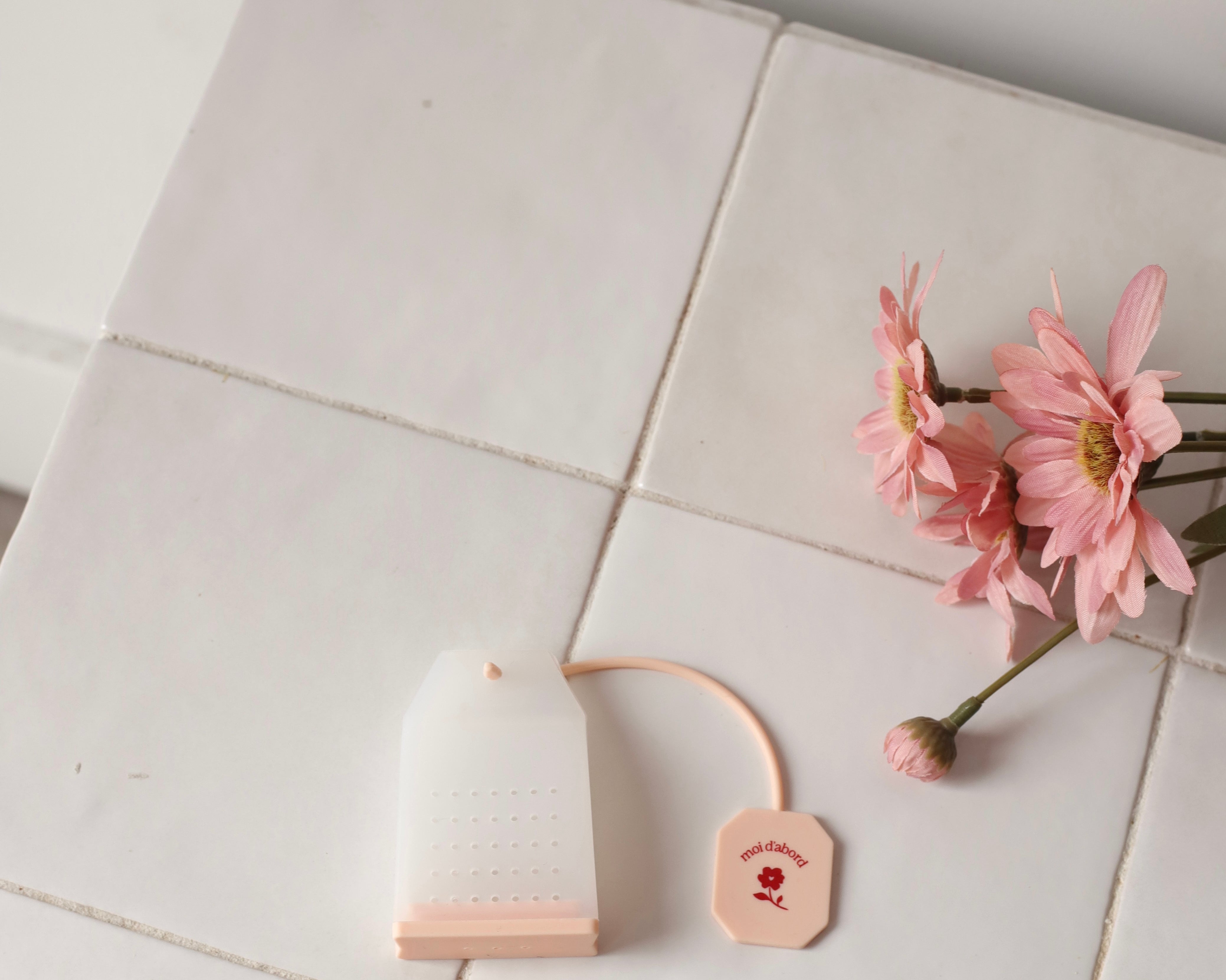 Infuseur en silicone Moi d'abord - pêche