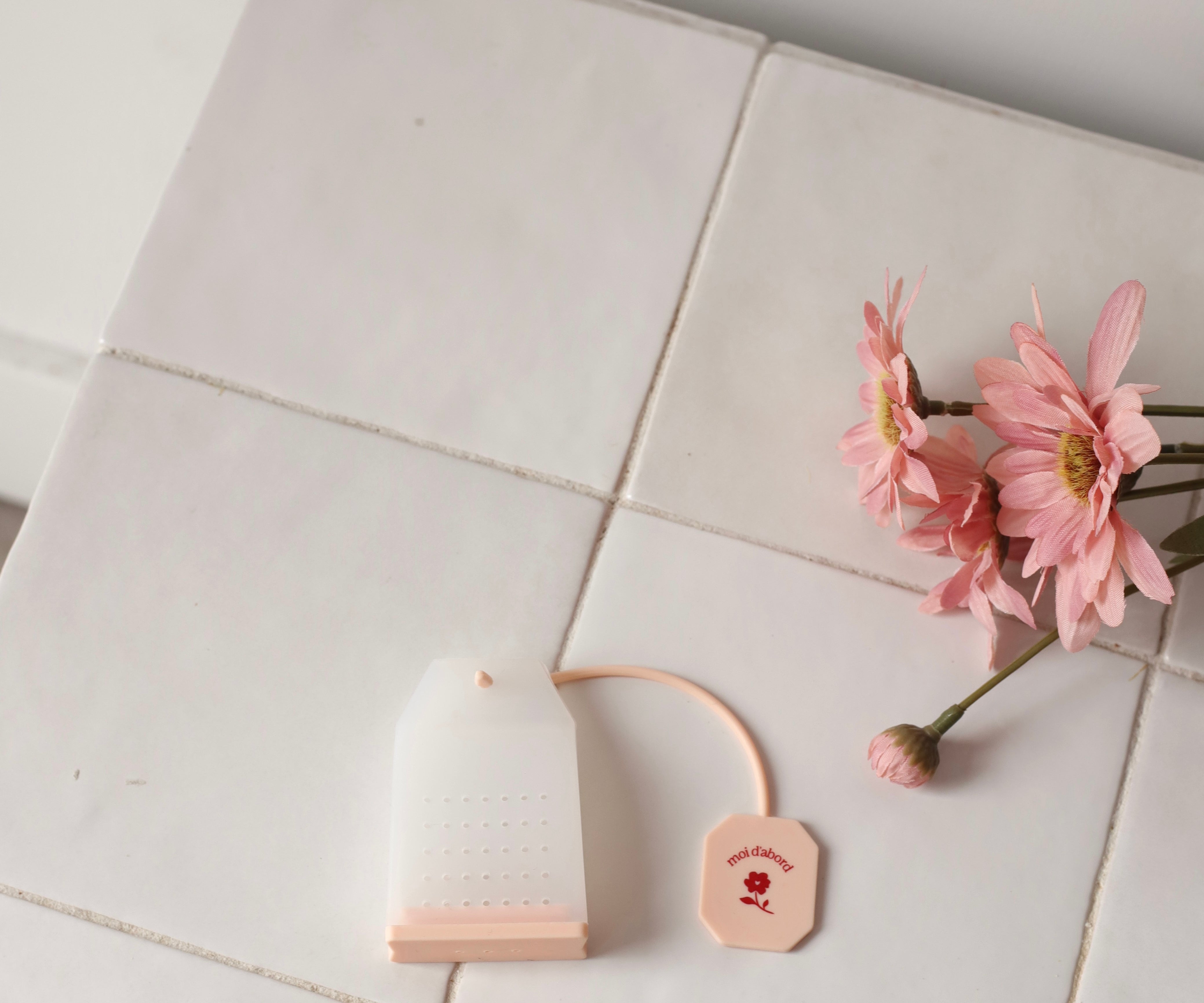 Infuseur en silicone Moi d'abord - pêche