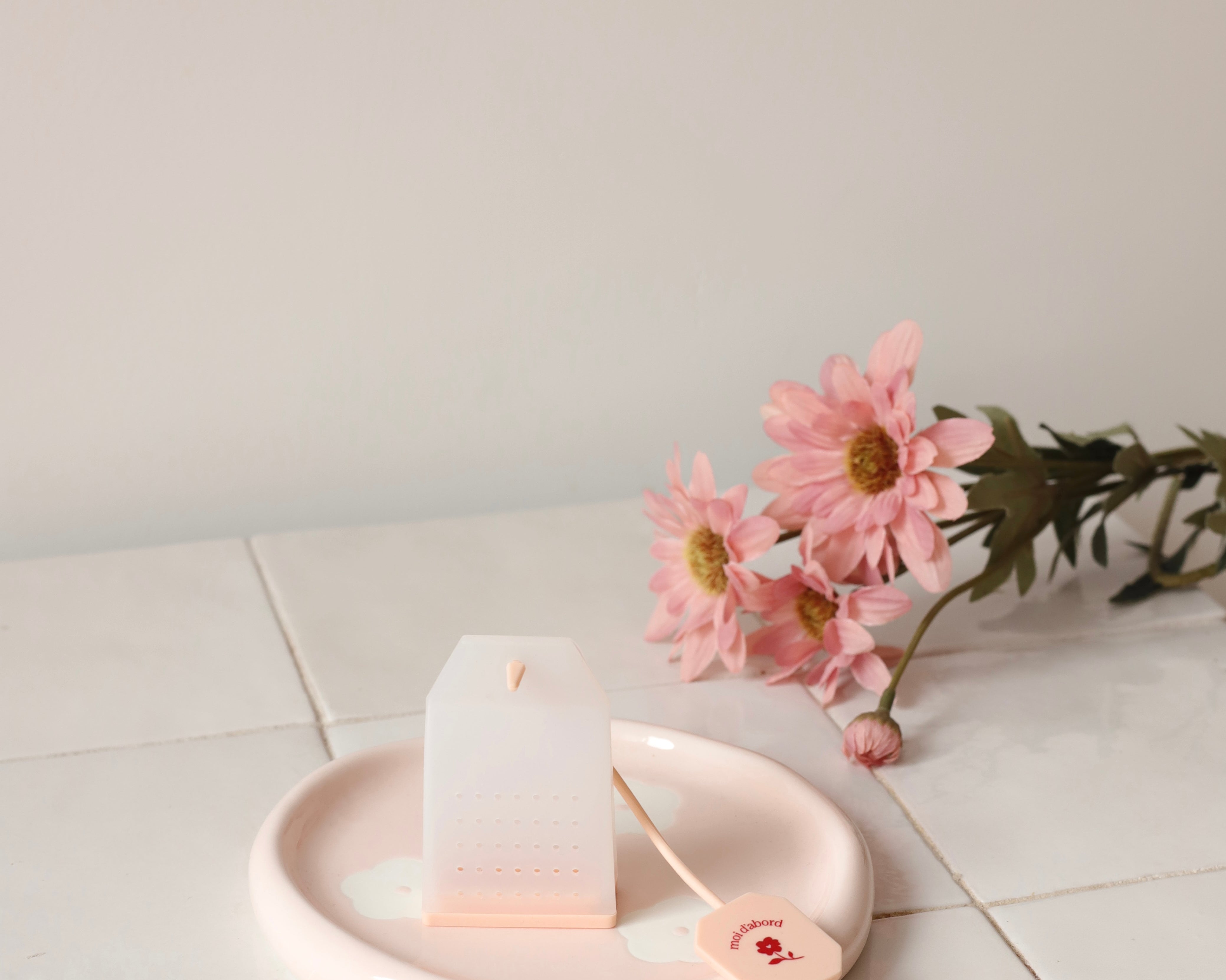 Infuseur en silicone Moi d'abord - pêche