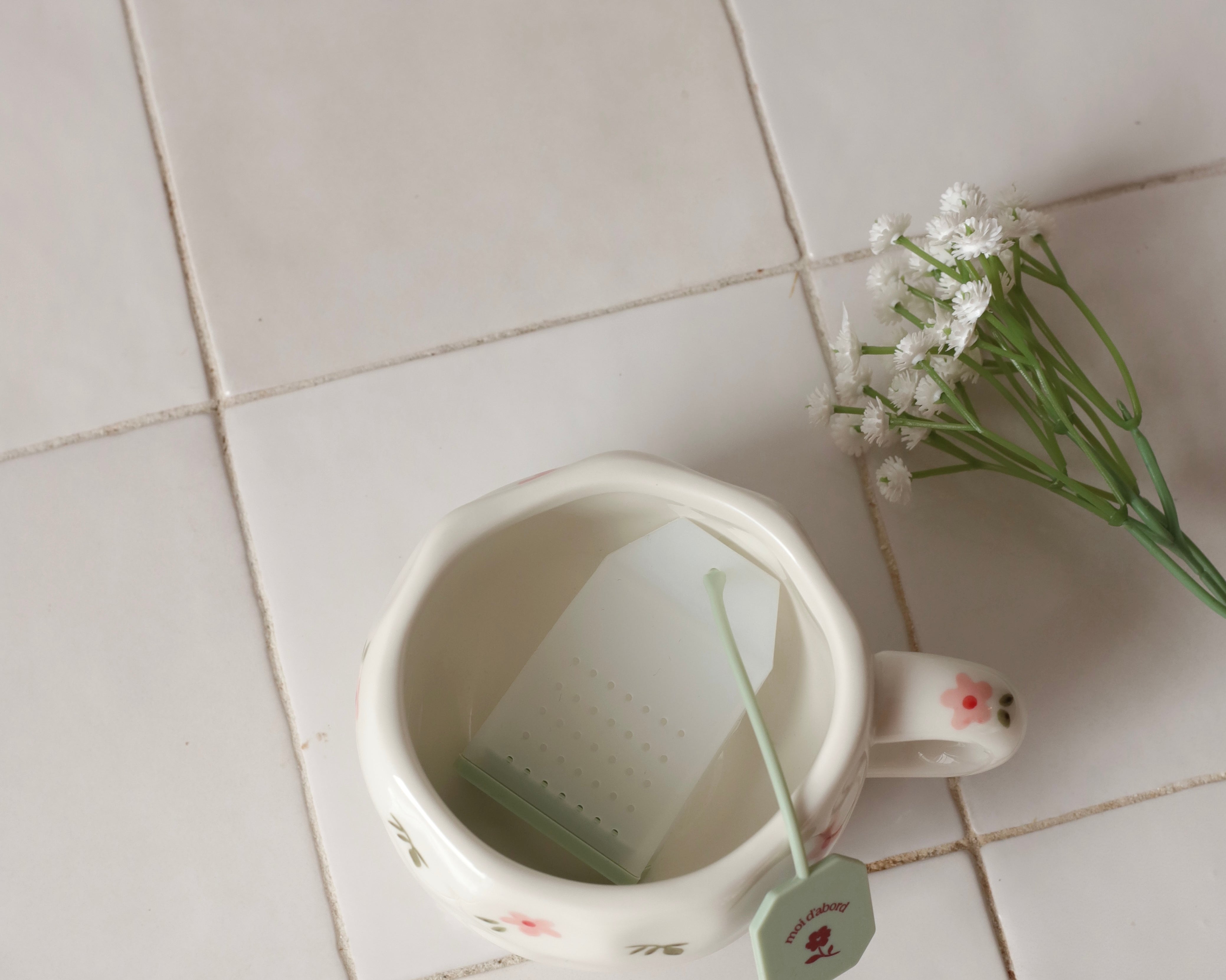 Infuseur en silicone Moi d'abord - vert sauge