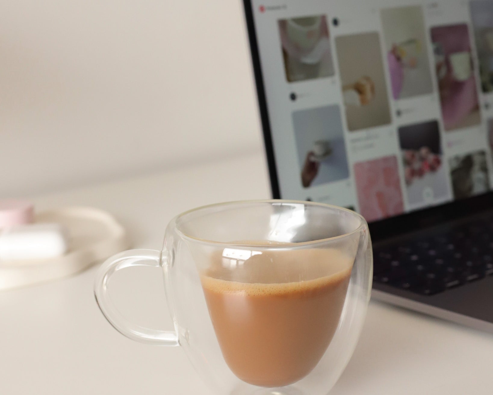 Tasse en verre en forme de cœur